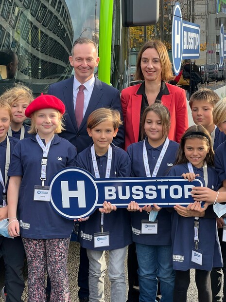 Bundesverkehrsminister Dr. Wissing und bdo-Hauptgeschäftsführerin Christiane Leonard - Auftaktveranstaltung BUSSTOP am 10_11_22.jpg